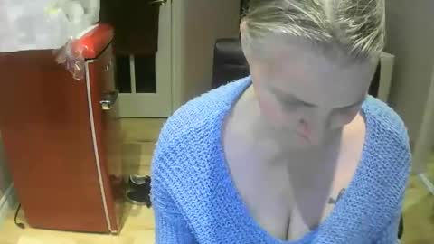 chealsiek online show from September 29, 1:00 am