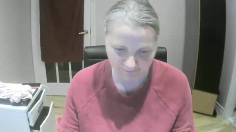 chealsiek online show from October 4, 11:25 pm