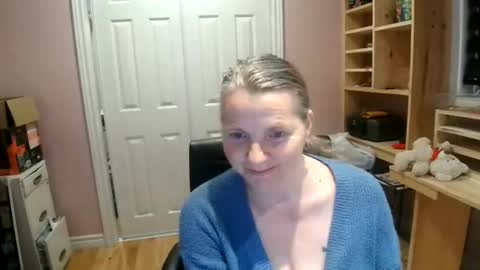 chealsiek online show from December 19, 11:01 pm