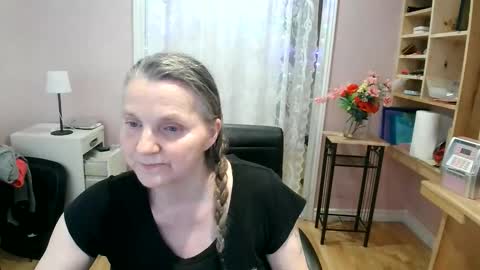 chealsiek online show from May 15, 11:23 pm
