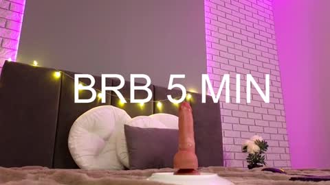 Jenny  please dont forget to thumbs up me  online show from December 23, 1:03 pm