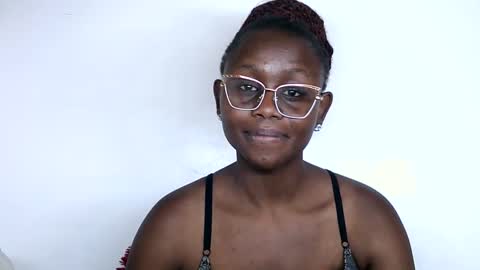 Snapshot of cheeky_charms chatting on October 6, 2:31 am cheeky_charms online show from October 6, 2:31 am