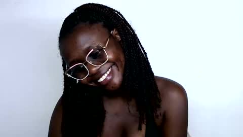 Snapshot of cheeky_charms chatting on October 22, 9:47 pm cheeky_charms online show from October 22, 9:47 pm