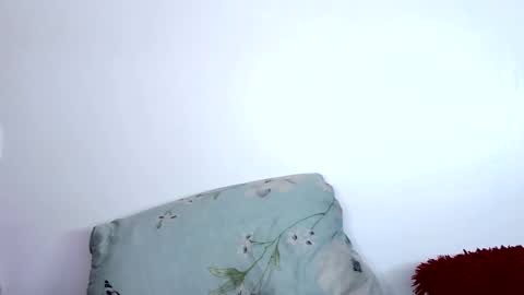 Snapshot of cheeky_charms chatting on October 27, 12:26 am cheeky_charms online show from October 27, 12:26 am