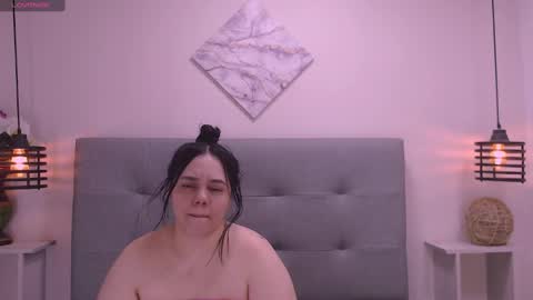 cheelsea_ online show from December 8, 6:01 am