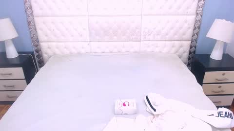 cheelsea_ online show from December 10, 9:43 pm