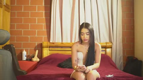 Snapshot of cheeseburgerjesus chatting on October 11, 12:43 am Cheesburger Jesus and whoever showed up. online show from October 11, 12:43 am