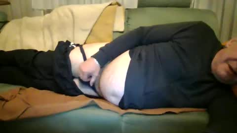 Snapshot of cheesy4444 chatting on March 17, 10:35 pm Tom online show from March 17, 10:35 pm