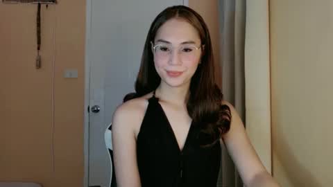 chelly4u69 online show from February 6, 2:38 am