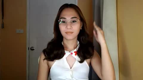 chelly4u69 online show from March 13, 2:07 am