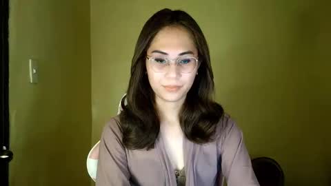 chelly4u69 online show from May 16, 10:36 am