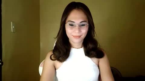 chelly4u69 online show from May 18, 4:07 am
