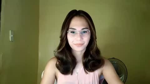 chelly4u69 online show from May 21, 12:50 am