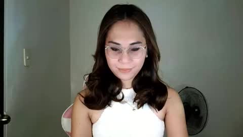 chelly4u69 online show from June 4, 2:17 am