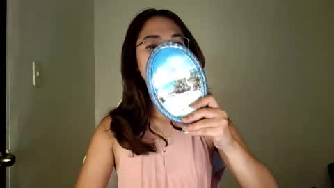 chelly4u69 online show from June 8, 1:28 am