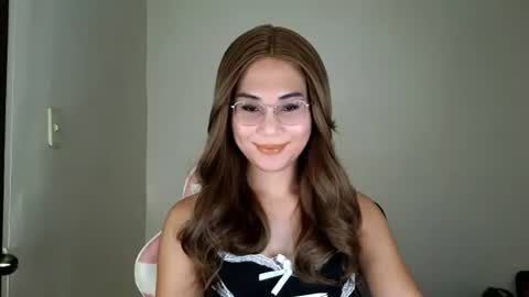chelly4u69 online show from June 27, 2:05 am