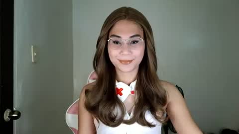 chelly4u69 online show from June 29, 12:50 am