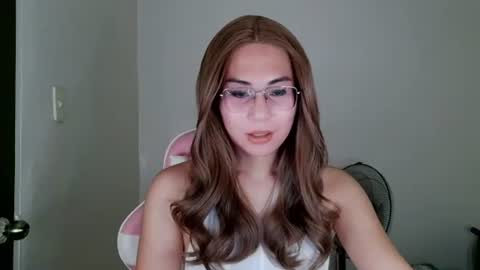 chelly4u69 online show from July 24, 11:14 pm