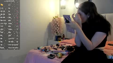 Snapshot of chelsea_bolton_ chatting on April 7, 12:16 pm chelsea_bolton_ online show from April 7, 12:16 pm