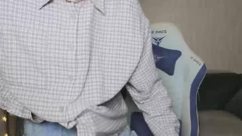 LUCASRYANPVT IS OPEN online show from October 6, 6:33 am