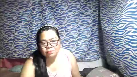 Snapshot of chenita_kits chatting on October 25, 2:13 pm chenita_kits online show from October 25, 2:13 pm