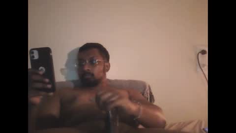 Snapshot of chennaibull1011 chatting on March 10, 8:14 pm chennaibull1011 online show from March 10, 8:14 pm