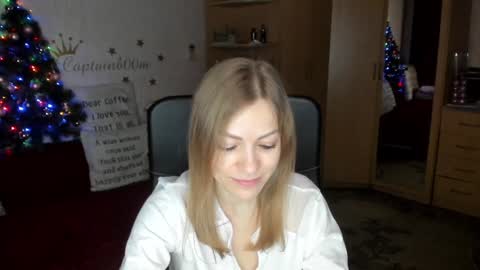 Silvia online show from December 22, 4:50 am
