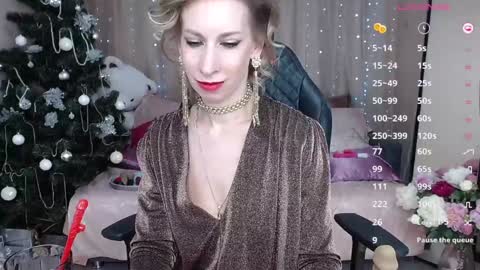 Adriana online show from December 11, 2:33 pm