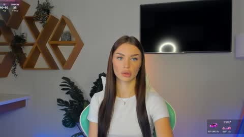 Snapshot of cherry__kiss chatting on June 1, 6:26 am Cherry Kiss online show from June 1, 6:26 am
