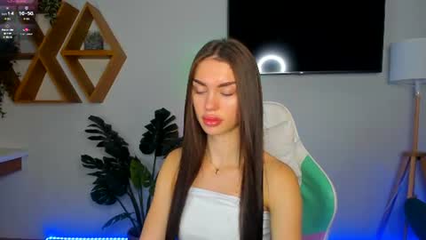 Snapshot of cherry__kiss chatting on June 16, 6:05 am Cherry Kiss online show from June 16, 6:05 am