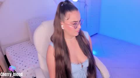 Cherry online show from October 3, 9:23 pm