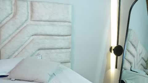 cherry_bunnyx online show from June 19, 4:28 am