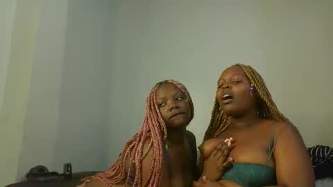 Snapshot of cherry_charm1 chatting on March 8, 2:21 pm Fafa online show from March 8, 2:21 pm