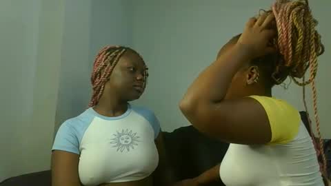 Snapshot of cherry_charm1 chatting on March 11, 2:06 am Fafa online show from March 11, 2:06 am