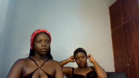 Snapshot of cherry_charm1 chatting on March 27, 8:26 am Fafa online show from March 27, 8:26 am