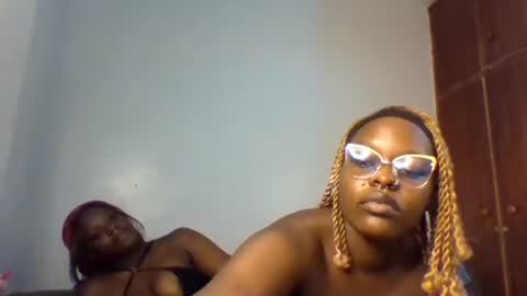 Snapshot of cherry_charm1 chatting on March 28, 1:27 am Fafa online show from March 28, 1:27 am