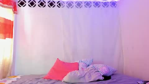 hot cherry and tasty chocolate online show from June 10, 7:13 pm