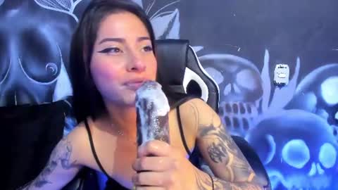 cherry jenklins87 online show from July 20, 4:16 am