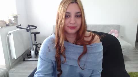 Snapshot of cherry_pie95 chatting on March 18, 7:33 am Sherry online show from March 18, 7:33 am
