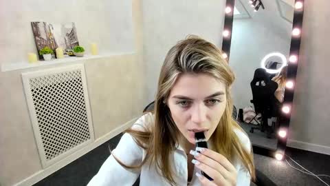 cherry_pr1ce online show from December 10, 1:00 am