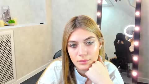 cherry_pr1ce online show from December 23, 12:14 am