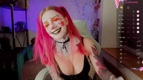 Snapshot of cherry_roxy chatting on October 31, 10:11 pm Roxy online show from October 31, 10:11 pm