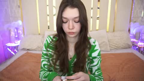 Snapshot of cherry_wipe chatting on December 8, 6:54 am Cherry Wipe online show from December 8, 6:54 am