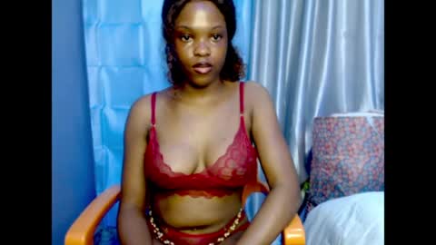 Snapshot of cherry_xchaos chatting on June 2, 8:49 am Sophie online show from June 2, 8:49 am