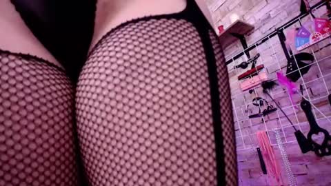     online show from February 28, 12:06 pm