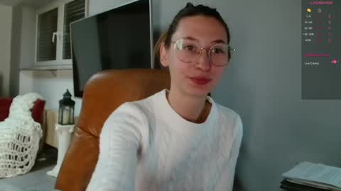 Leonie online show from March 24, 5:45 am