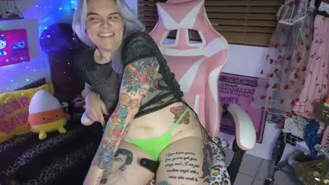 Snapshot of cherryb0mbb0mb chatting on January 12, 7:11 am CherryBombBomb online show from January 12, 7:11 am