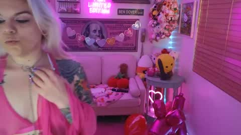 Snapshot of cherryb0mbb0mb chatting on February 11, 7:12 am CherryBombBomb online show from February 11, 7:12 am