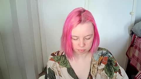 Snapshot of cherrybaby_0 chatting on April 4, 7:39 am cherrybaby_0 online show from April 4, 7:39 am