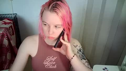 Snapshot of cherrybaby_0 chatting on April 18, 7:23 am cherrybaby_0 online show from April 18, 7:23 am